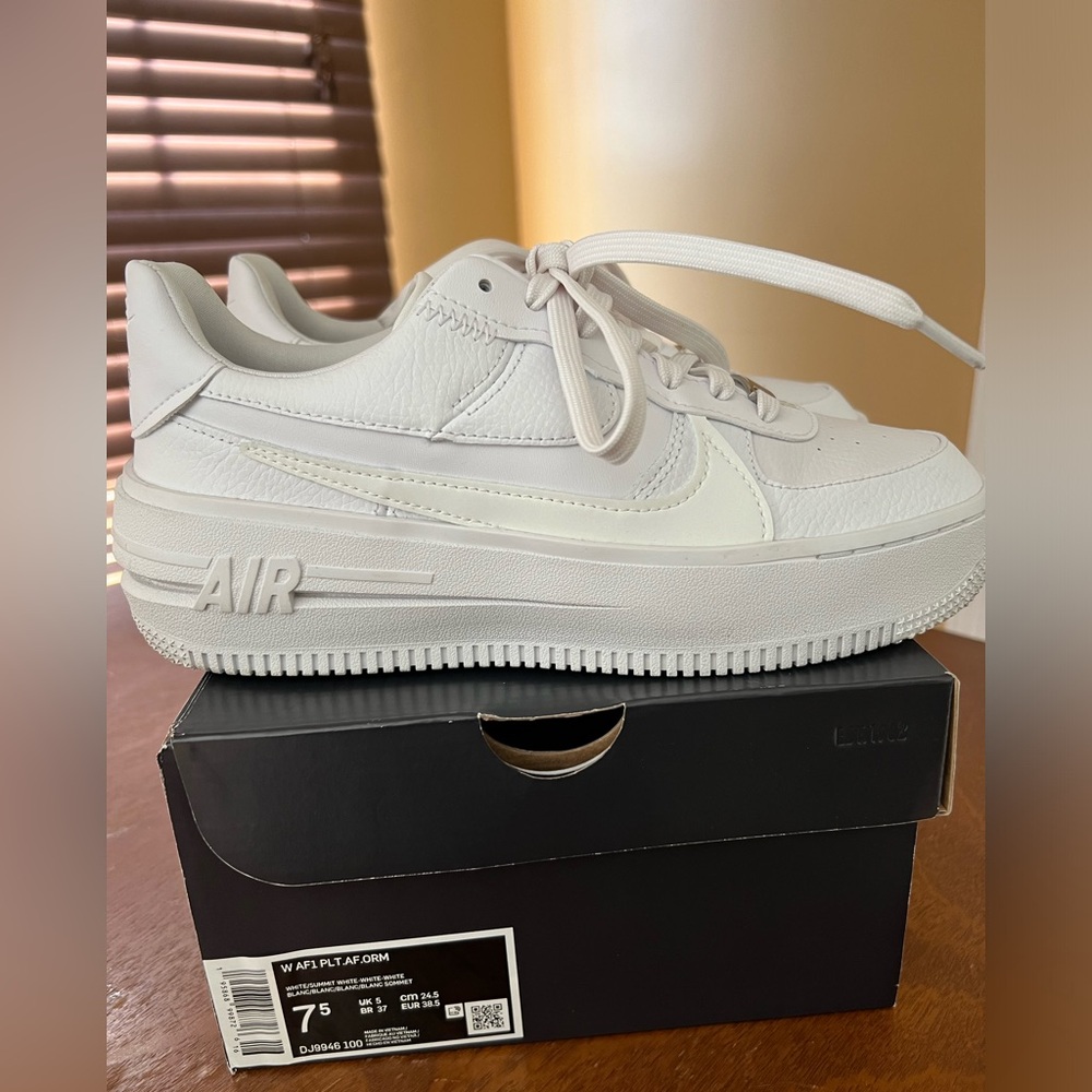 Women’s Nike AF1 PLT.AF.ORM